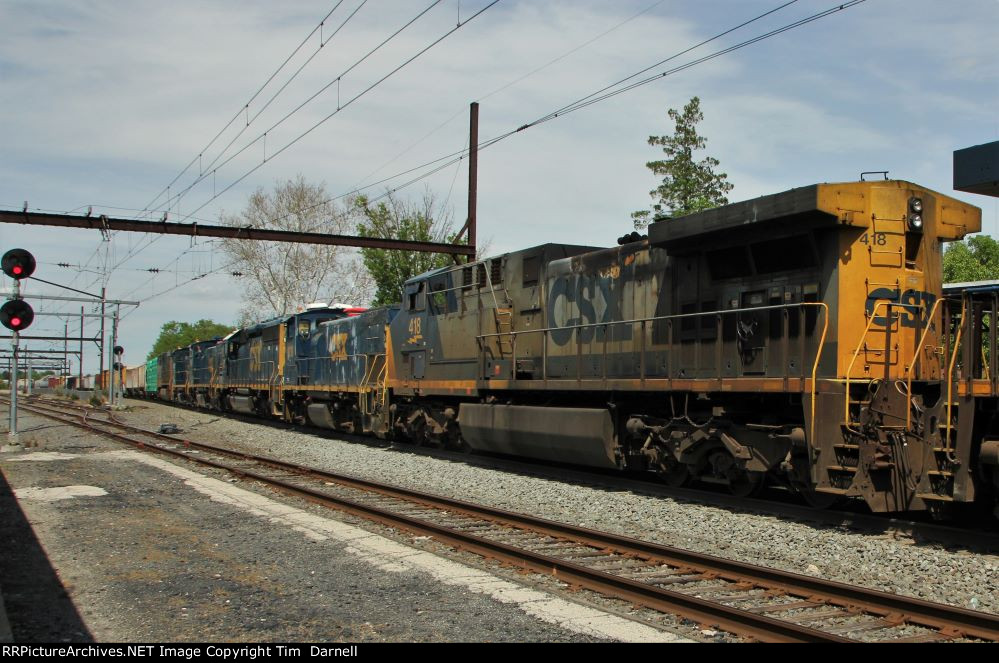 CSX 418 second on Q403